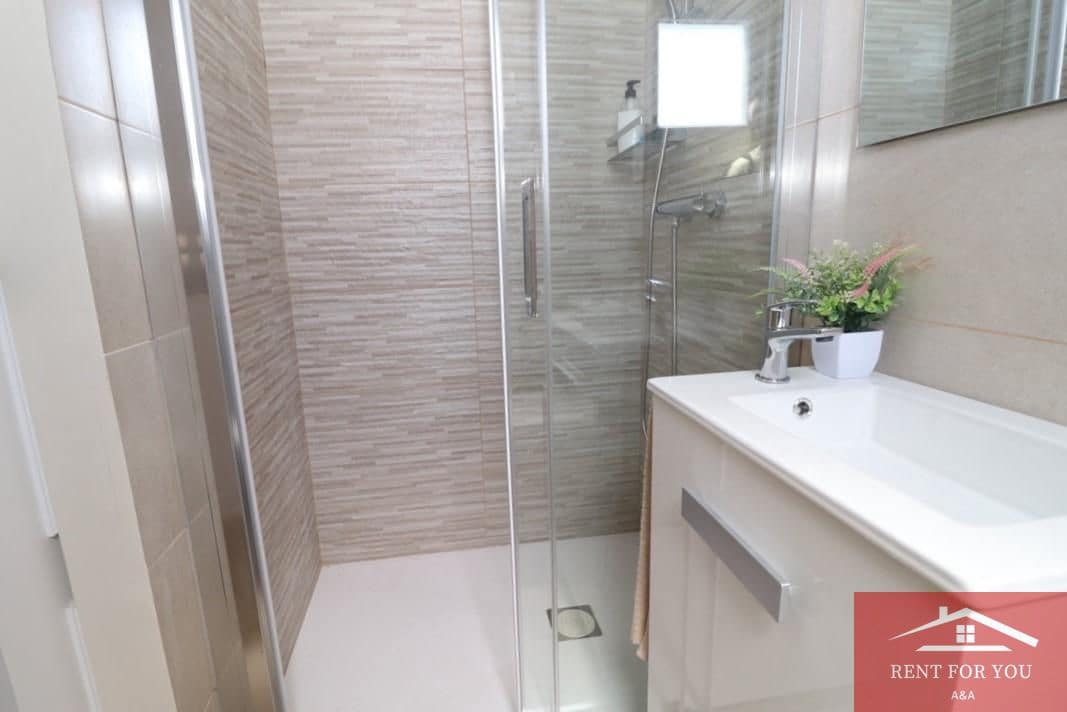 2 bedroom Flat for rent in Fuengirola - € 1,300 (Ref: 9937134)