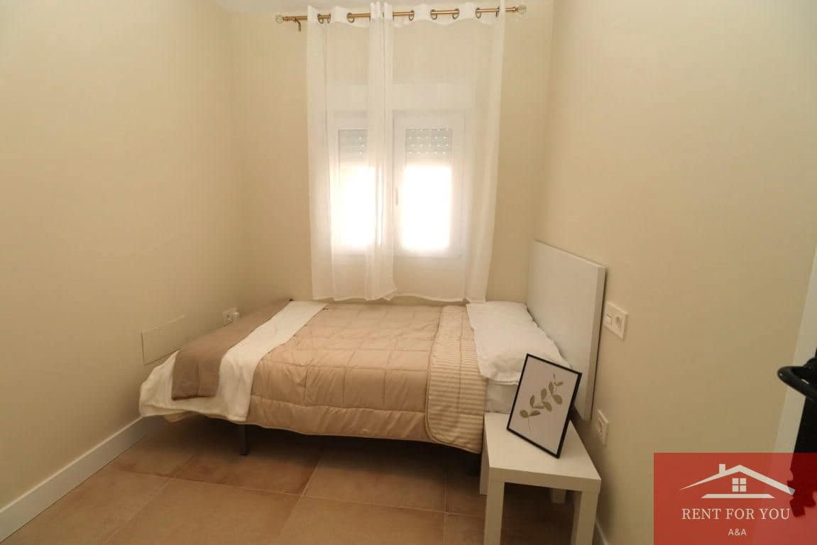 2 bedroom Flat for rent in Fuengirola - € 1,300 (Ref: 9937134)