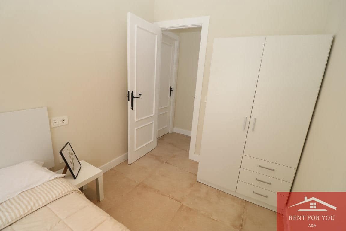2 bedroom Flat for rent in Fuengirola - € 1,300 (Ref: 9937134)
