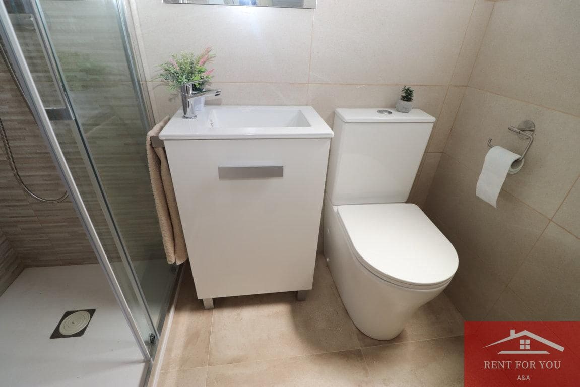 2 bedroom Flat for rent in Fuengirola - € 1,300 (Ref: 9937134)
