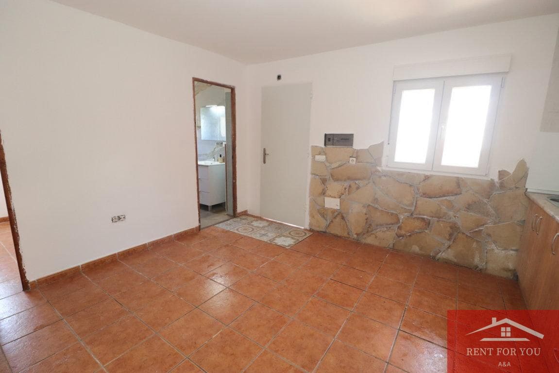 2 sypialnia Willa do wynajęcia w Coin z garażem - 950 € (Ref: 9942882)