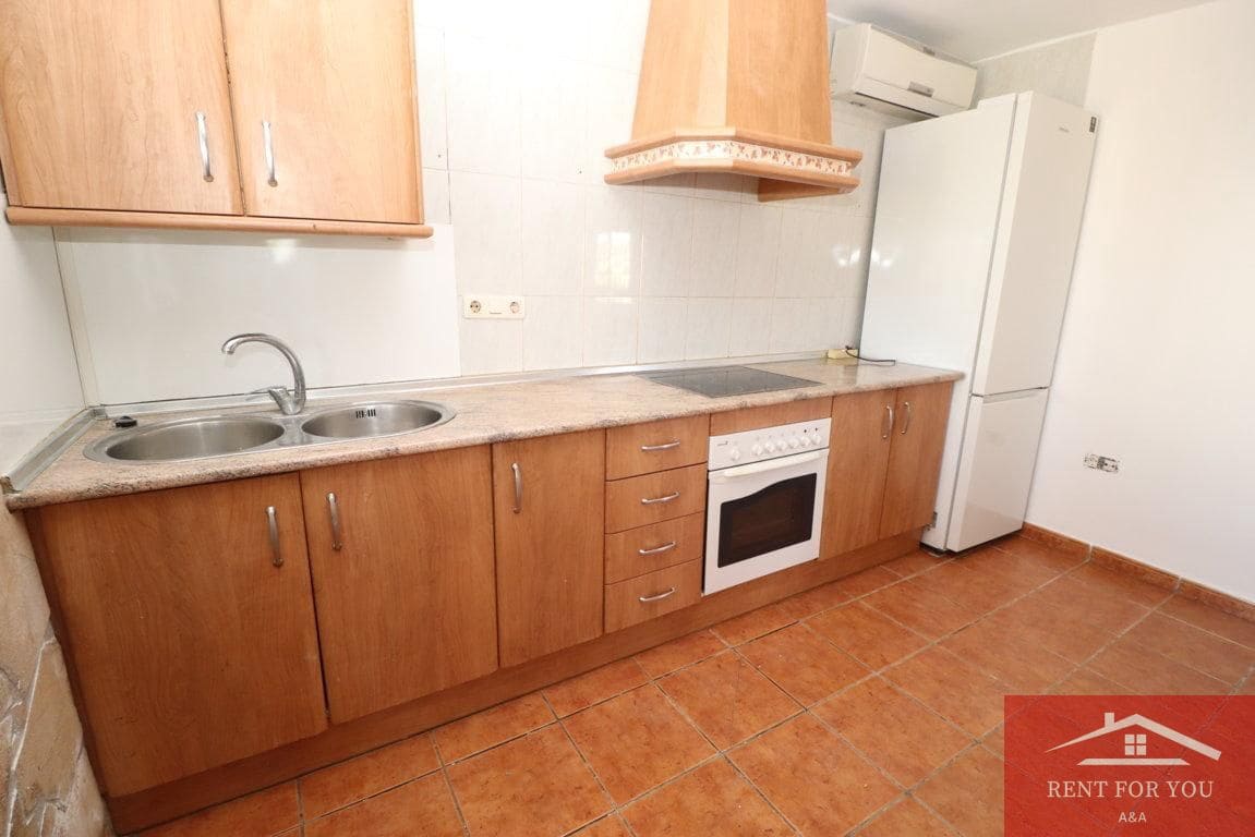 2 sypialnia Willa do wynajęcia w Coin z garażem - 950 € (Ref: 9942882)