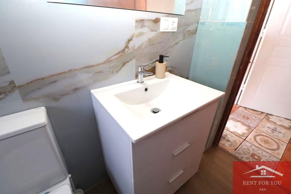 2 sypialnia Willa do wynajęcia w Coin z garażem - 950 € (Ref: 9942882)