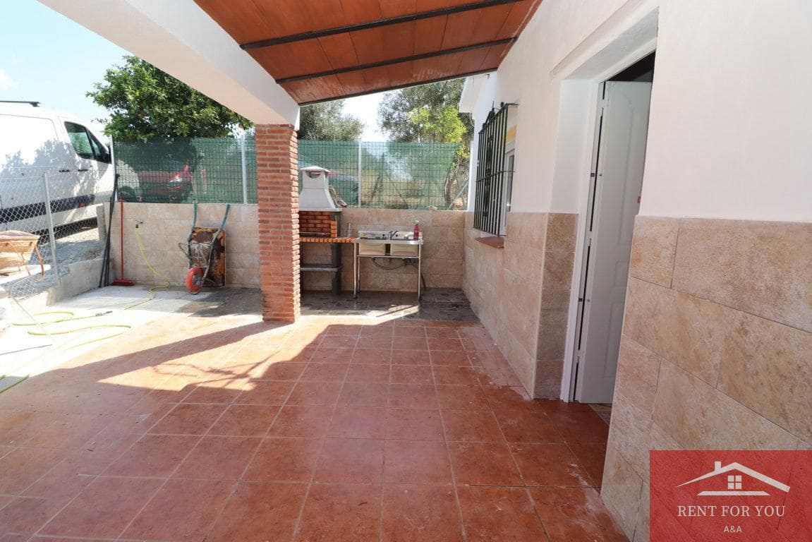 2 sypialnia Willa do wynajęcia w Coin z garażem - 950 € (Ref: 9942882)