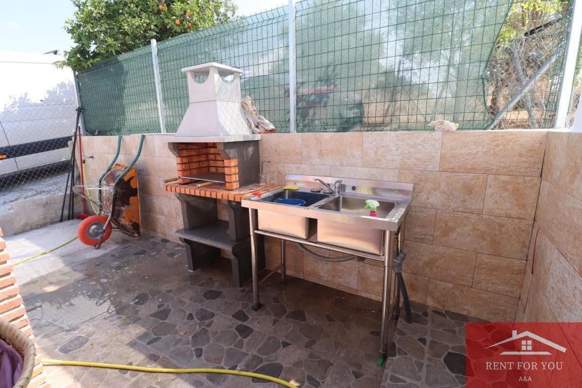 2 sypialnia Willa do wynajęcia w Coin z garażem - 950 € (Ref: 9942882)