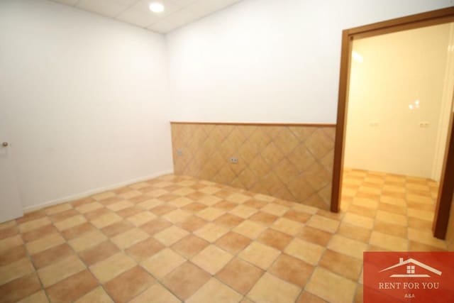 4 bedroom Business for rent in Alhaurín de la Torre - € 950 (Ref: 9950192)