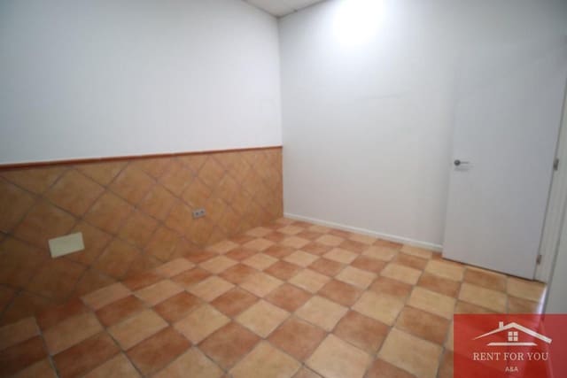 4 bedroom Business for rent in Alhaurín de la Torre - € 950 (Ref: 9950192)