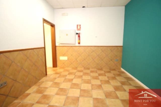4 bedroom Business for rent in Alhaurín de la Torre - € 950 (Ref: 9950192)