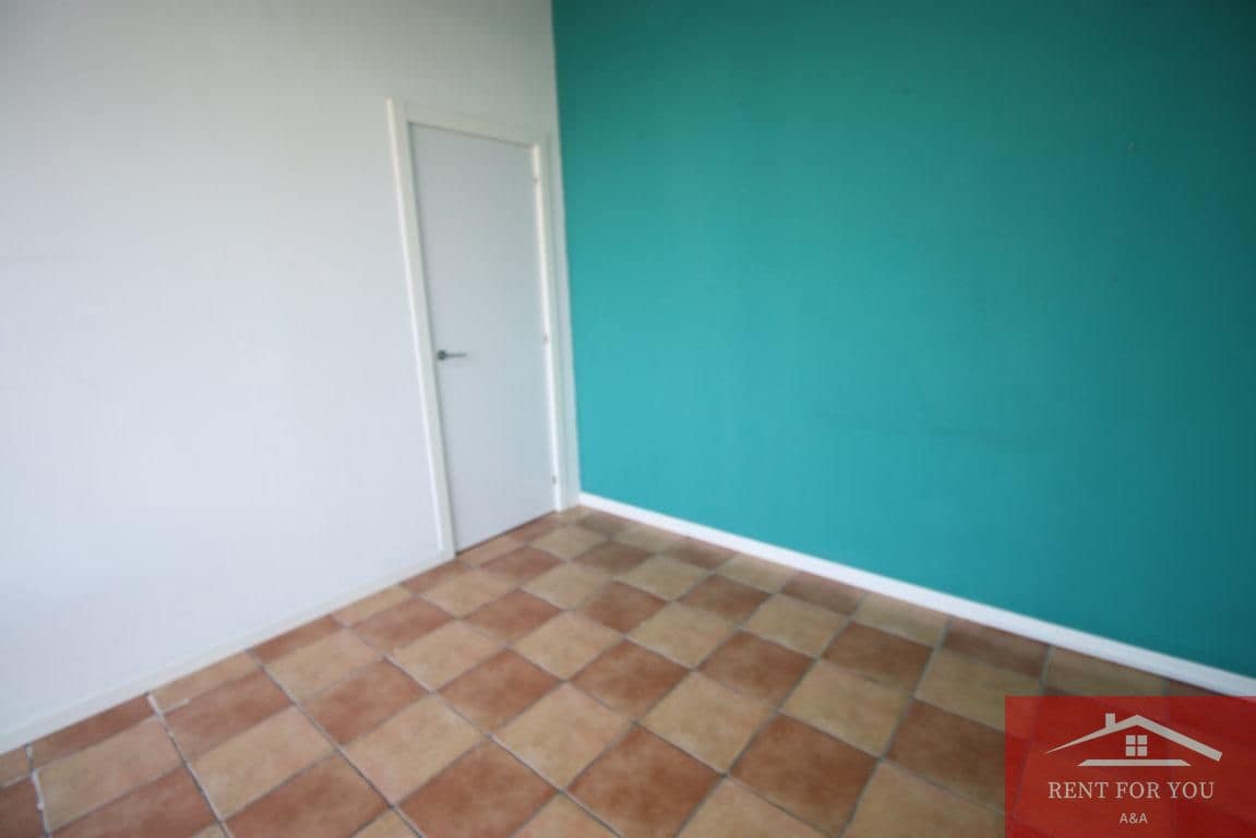 4 bedroom Business for rent in Alhaurin de la Torre - € 950 (Ref: 9950192)