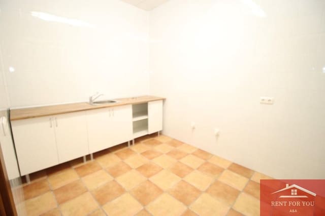 4 bedroom Business for rent in Alhaurín de la Torre - € 950 (Ref: 9950192)