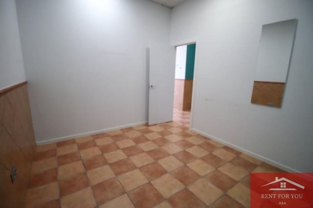 4 bedroom Business for rent in Alhaurín de la Torre - € 950 (Ref: 9950192)