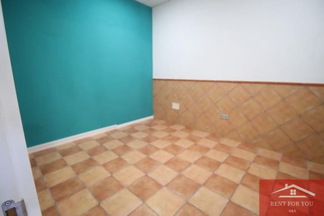 4 bedroom Business for rent in Alhaurín de la Torre - € 950 (Ref: 9950192)