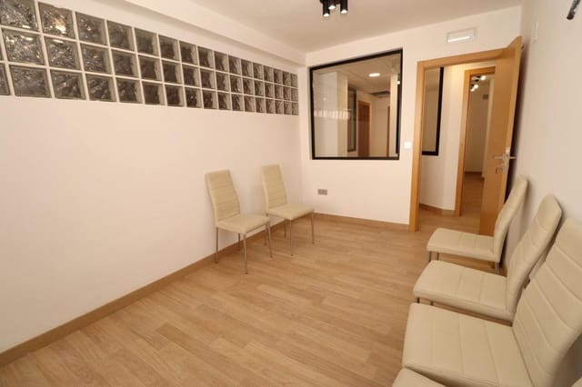 Bureau de 1 chambre à louer à Alhaurín el Grande - 200 € (Ref: 9961191)