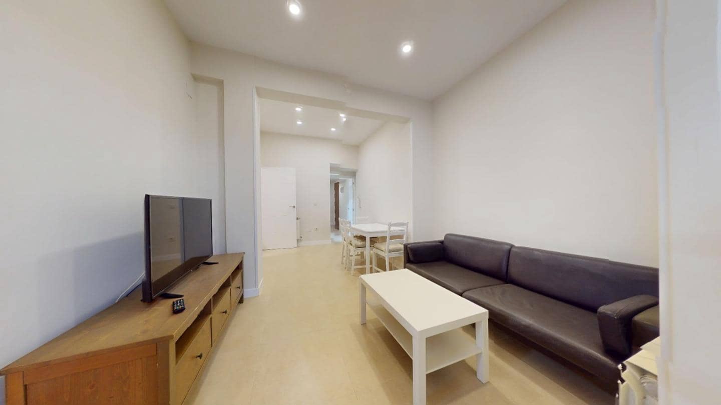 3 quarto Apartamento para arrendar em Madrid cidade - 1 900 € (Ref: 9974660)