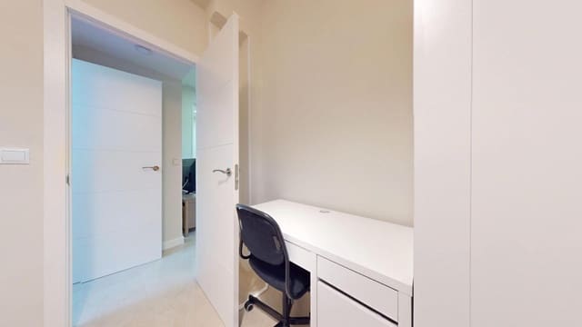 3 quarto Apartamento para arrendar em Ciudad Universitaria, Madrid cidade - 1 900 € (Ref: 9974660)