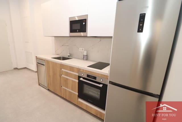 2 bedroom Flat for rent in Coín - € 750 (Ref: 9976553)