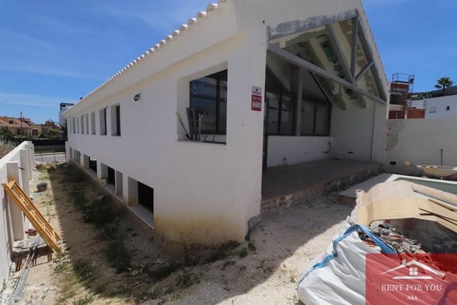 3 soveværelse Villa til salg i Alhaurín de la Torre med swimmingpool garage - € 700.000 (Ref: 9981386)