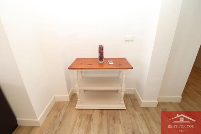 2 bedroom Flat for rent in Alhaurín el Grande - € 950 (Ref: 9999501)