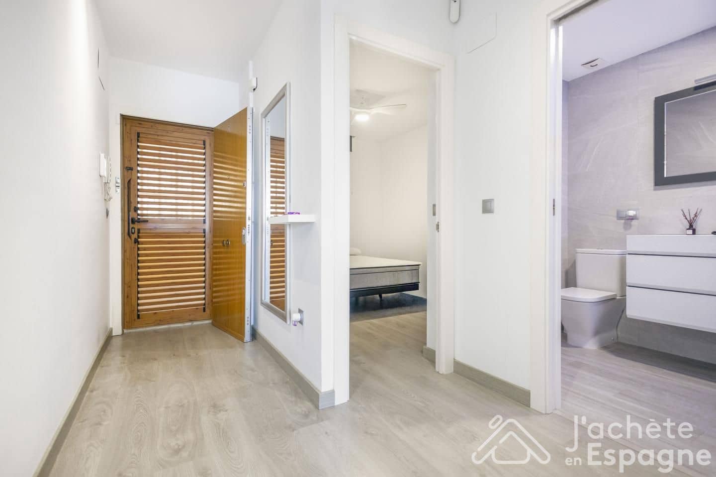 Piso de 2 habitaciones en Arenales del Sol en venta con garaje - 350.000 € (Ref: 10116095)