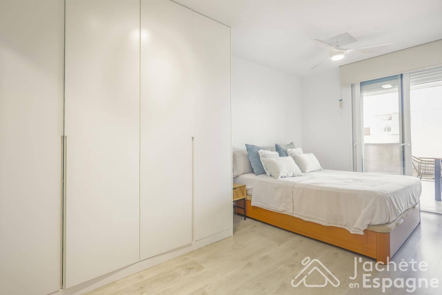 Piso de 2 habitaciones en Arenales del Sol en venta con garaje - 350.000 € (Ref: 10116095)