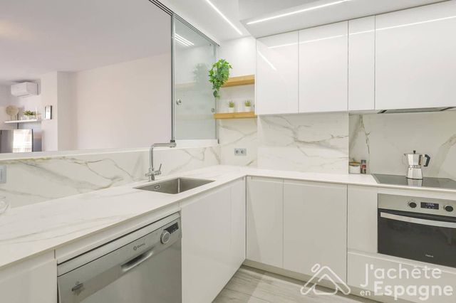 Piso de 2 habitaciones en Arenales del Sol, Elche / Elx en venta con garaje - 350.000 € (Ref: 10116095)