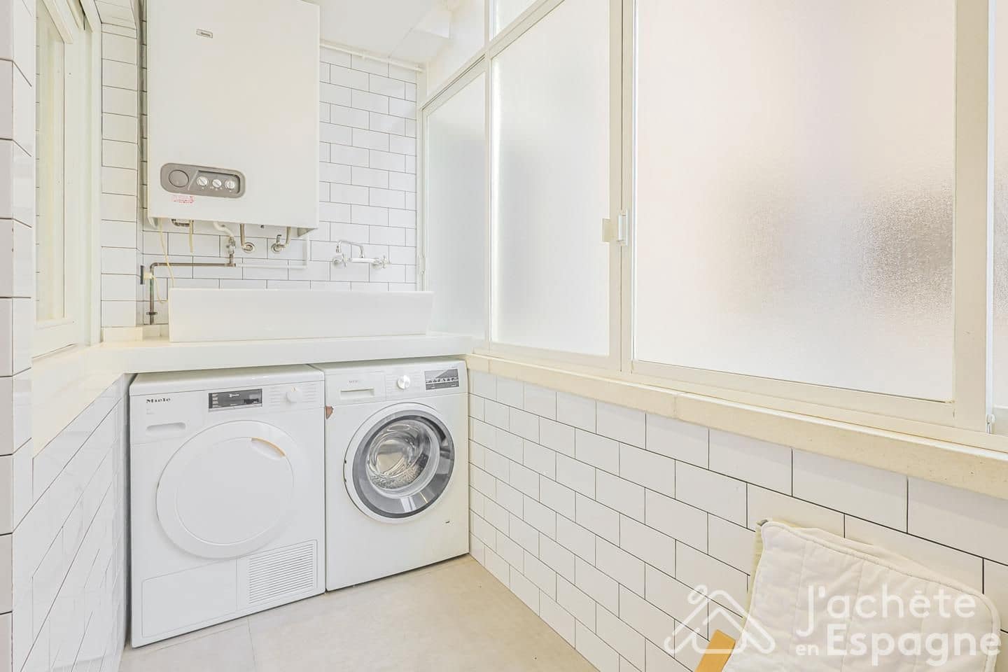 3 bedroom Flat for sale in Alicante / Alacant city with garage - € 849,000 (Ref: 10116096)