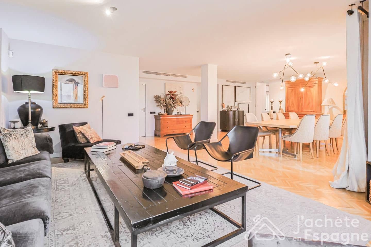 3 bedroom Flat for sale in Alicante / Alacant city with garage - € 849,000 (Ref: 10116096)