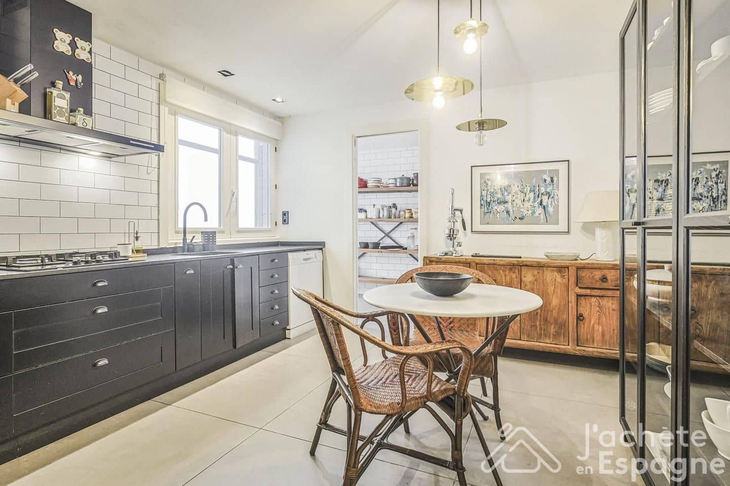 3 bedroom Flat for sale in Alicante / Alacant city with garage - € 849,000 (Ref: 10116096)