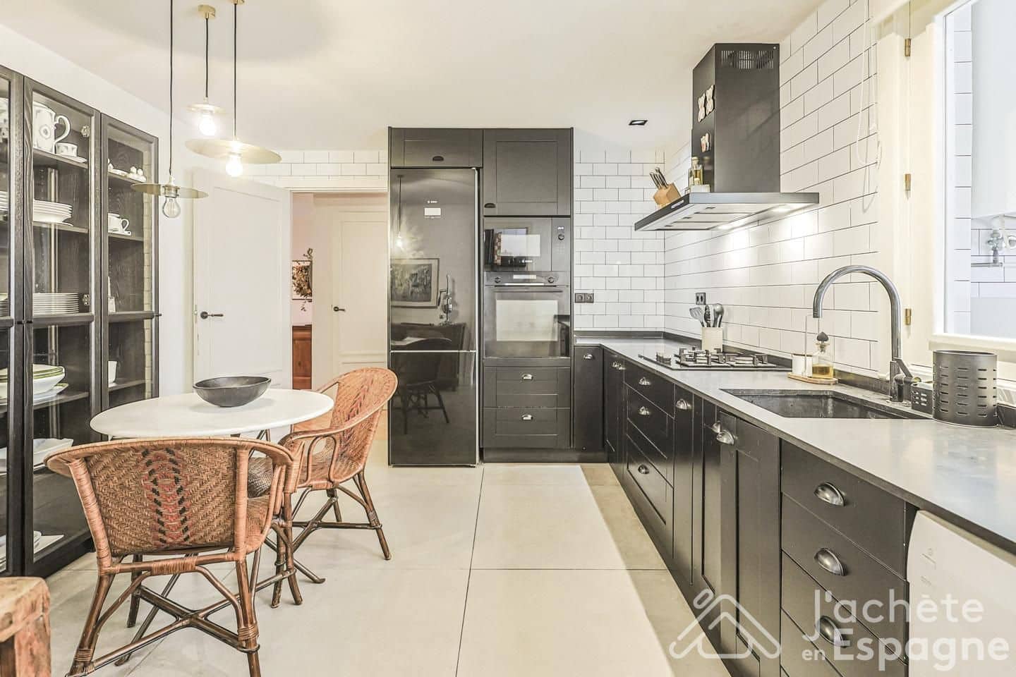 3 bedroom Flat for sale in Alicante / Alacant city with garage - € 849,000 (Ref: 10116096)