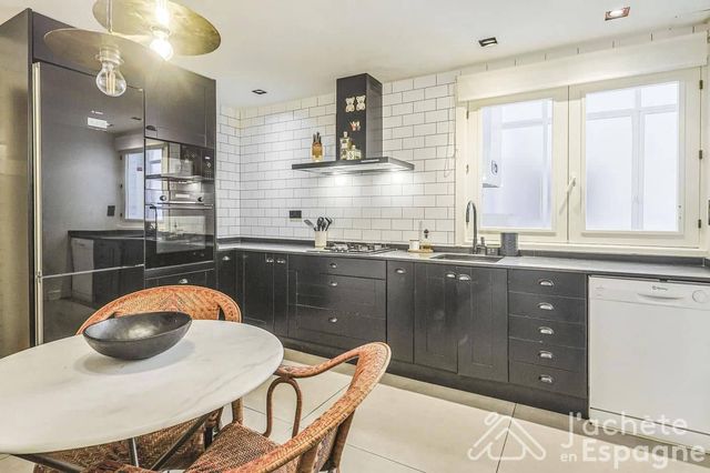 3 soverom Leilighet til salgs i Ensanche - Diputacion, Alicante by med garasje - € 849 000 (Ref: 10116096)