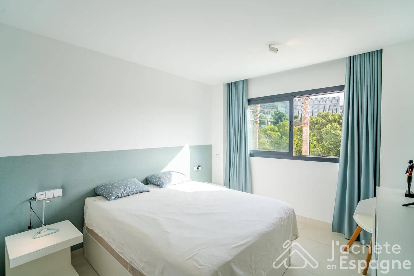 2 soverom Leilighet til salgs i Fuengirola med svømmebasseng garasje - € 549 000 (Ref: 10116100)