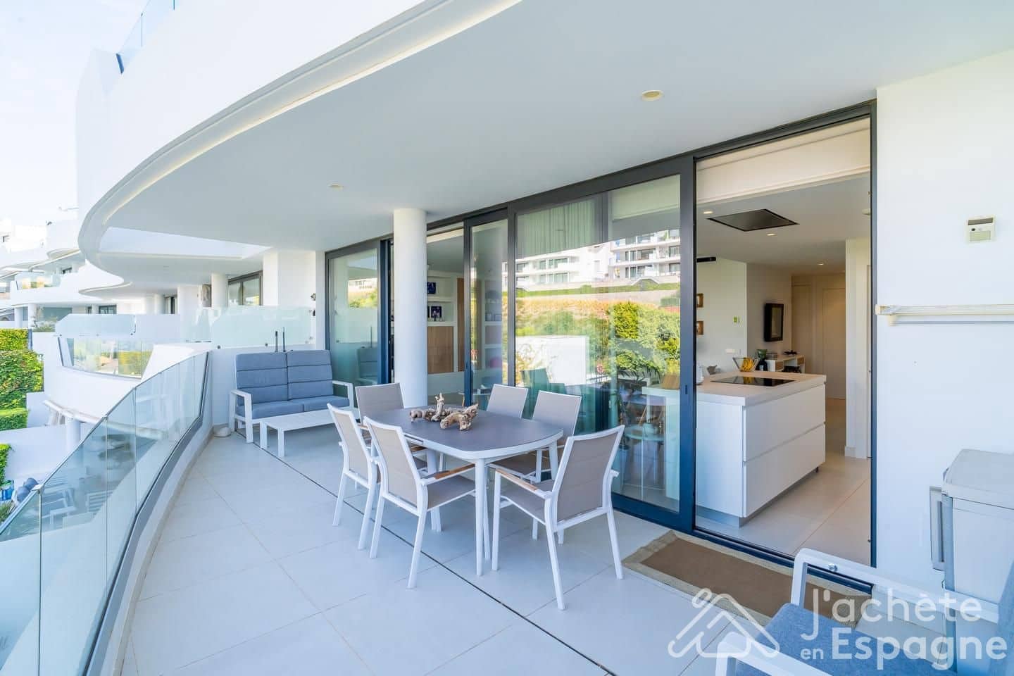 2 soverom Leilighet til salgs i Fuengirola med svømmebasseng garasje - € 549 000 (Ref: 10116100)