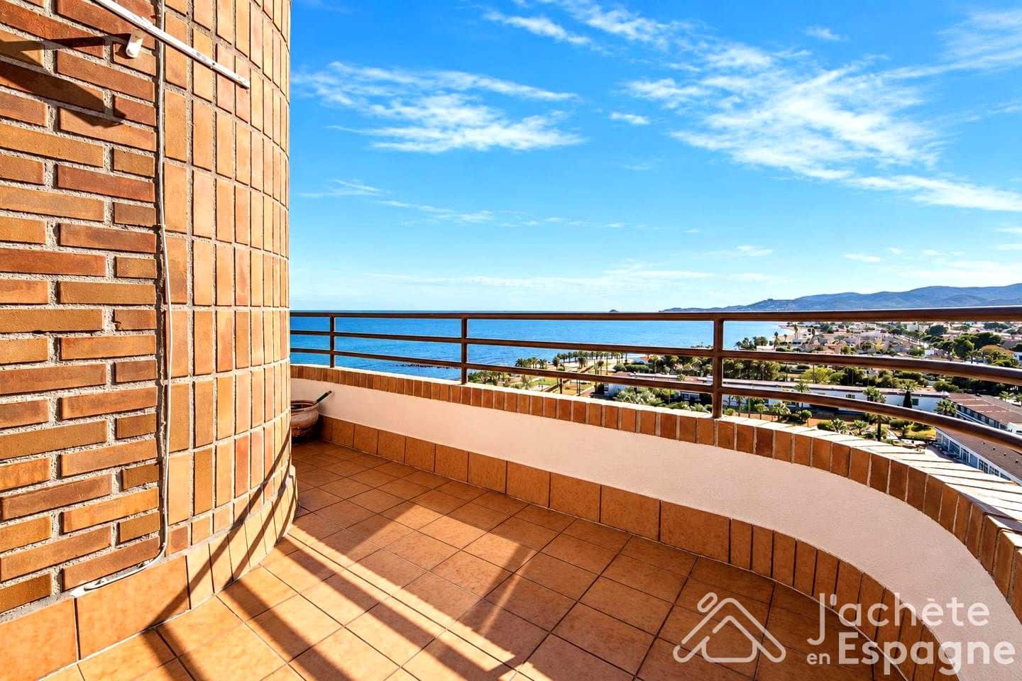 3 bedroom Penthouse for sale in Benicarlo with garage - € 225,000 (Ref: 10116105)