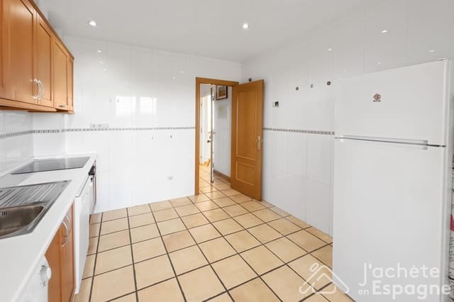 2 slaapkamer Flat te koop in Sant Jordi met zwembad garage - € 133.000 (Ref: 10116106)