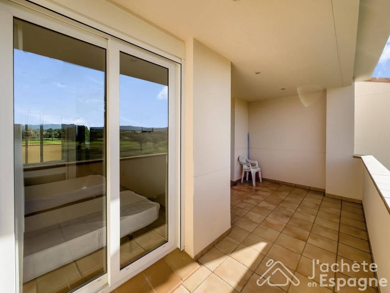 2 soverom Leilighet til salgs i Sant Jordi med svømmebasseng garasje - € 133 000 (Ref: 10116106)