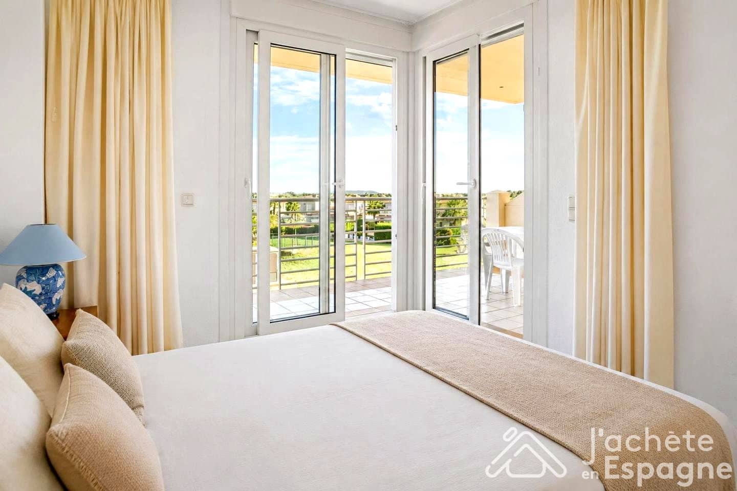 2 soverom Leilighet til salgs i Sant Jordi med svømmebasseng garasje - € 133 000 (Ref: 10116106)