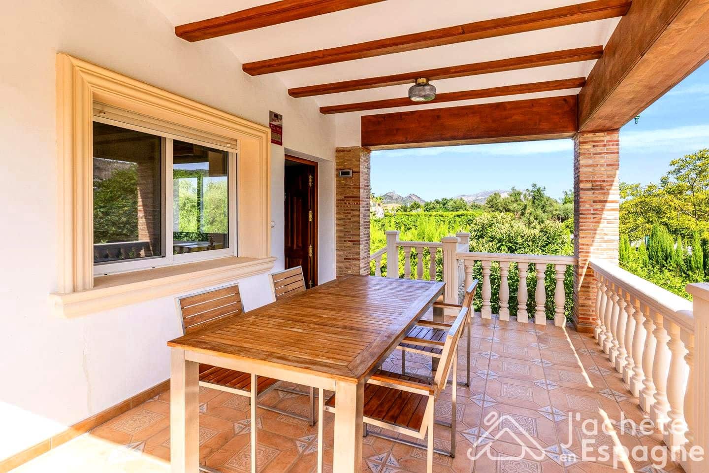 4 bedroom Villa for sale in Pedreguer - € 729,000 (Ref: 10116108)