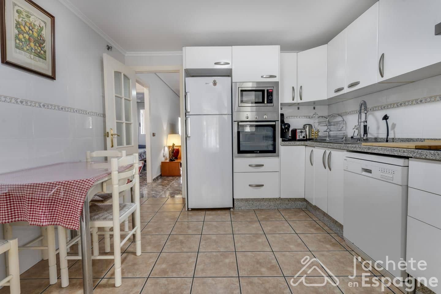 2 bedroom Apartment for sale in Valencia city with pool - € 330,000 (Ref: 10116109)