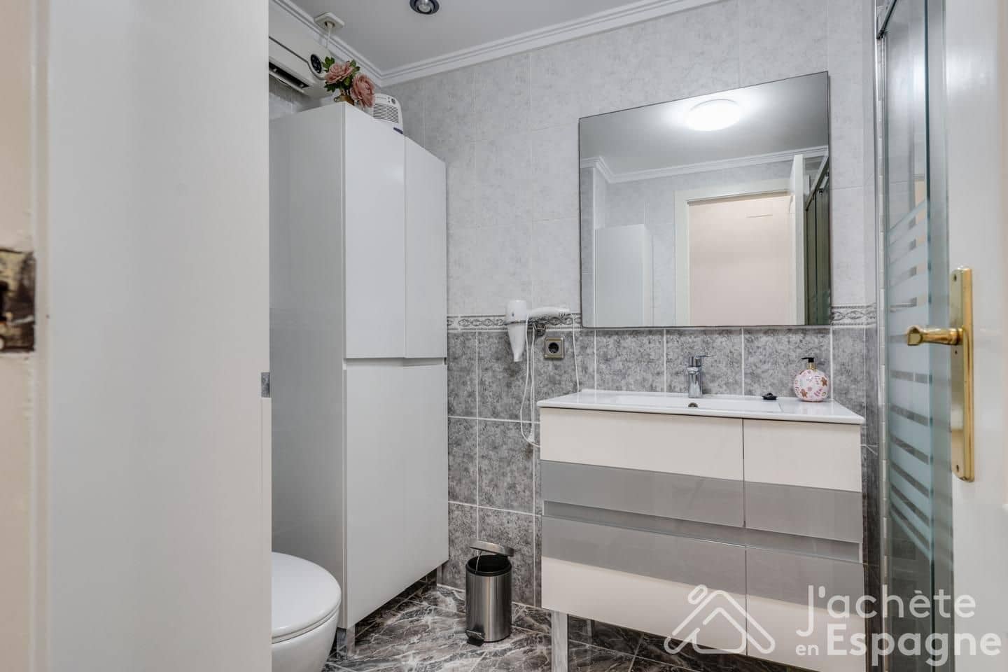 2 bedroom Apartment for sale in Valencia city with pool - € 330,000 (Ref: 10116109)