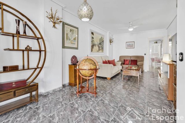 2 sovrum Lägenhet till salu i Valencia stad med pool - 330 000 € (Ref: 10116109)