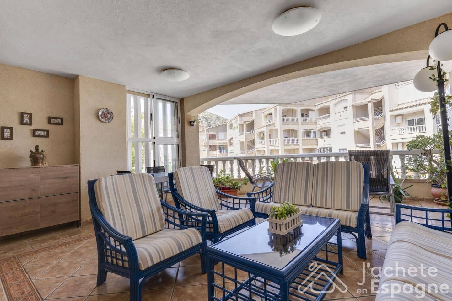 2 bedroom Apartment for sale in Valencia city with pool - € 330,000 (Ref: 10116109)