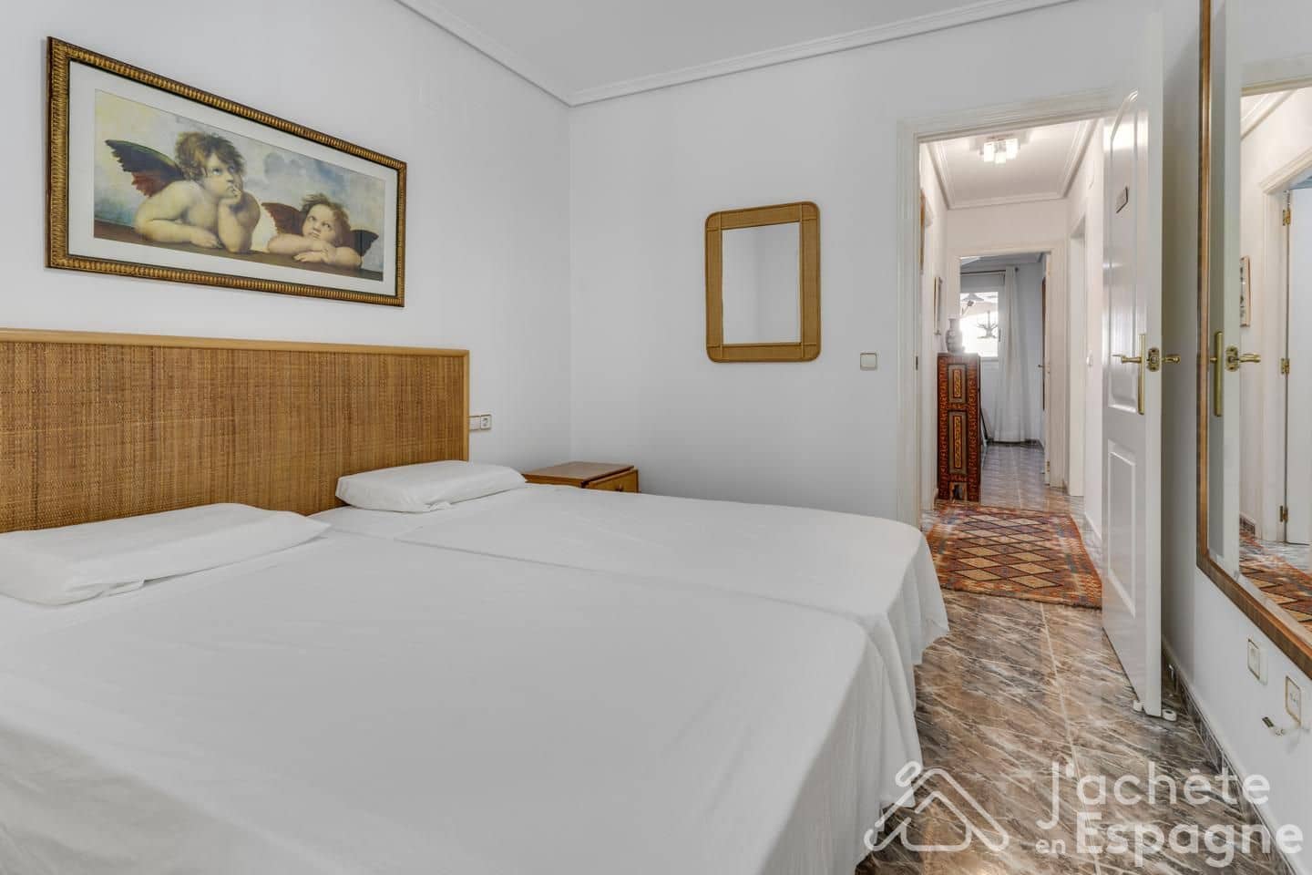 2 bedroom Apartment for sale in Valencia city with pool - € 330,000 (Ref: 10116109)