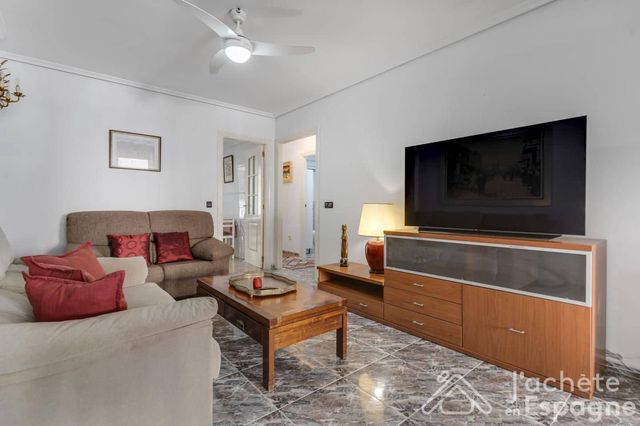 2 sovrum Lägenhet till salu i Valencia stad med pool - 330 000 € (Ref: 10116109)
