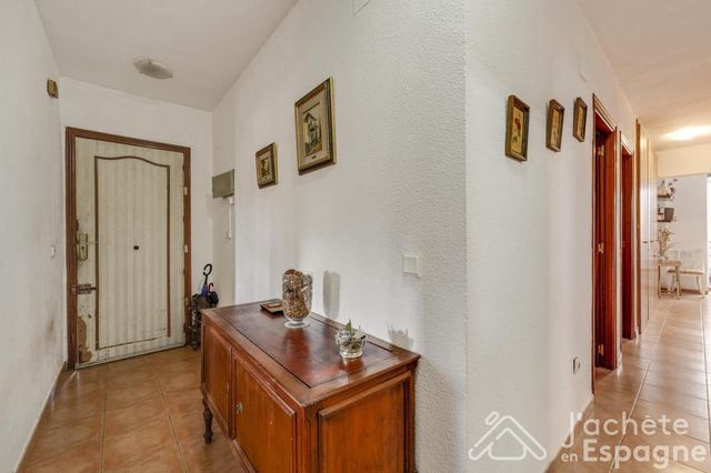 4 slaapkamer Villa te koop in San Vicente / Sant Vicent del Raspeig met zwembad garage - € 390.000 (Ref: 10116110)