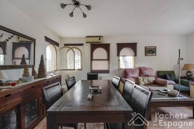 4 slaapkamer Villa te koop in San Vicente / Sant Vicent del Raspeig met zwembad garage - € 390.000 (Ref: 10116110)