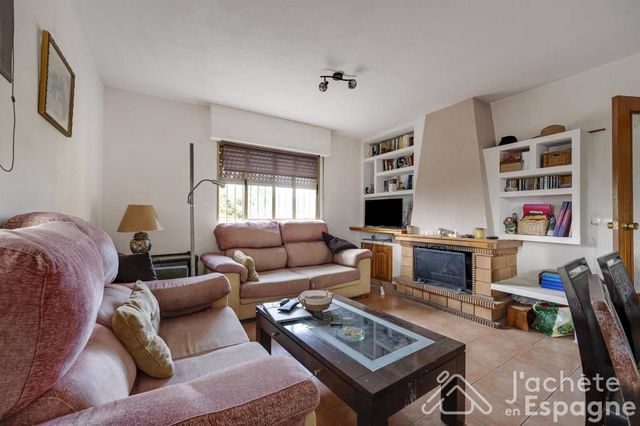 4 slaapkamer Villa te koop in San Vicente / Sant Vicent del Raspeig met zwembad garage - € 390.000 (Ref: 10116110)