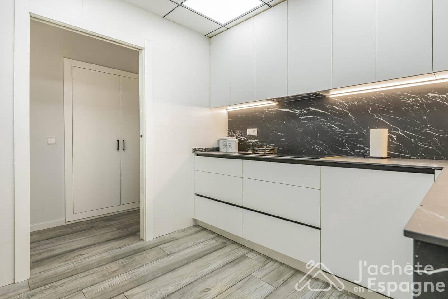 3 soveværelse Lejlighed til salg i L'Alcudia - € 220.000 (Ref: 10116111)