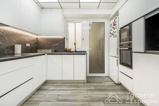 3 soveværelse Lejlighed til salg i L'Alcúdia - € 220.000 (Ref: 10116111)