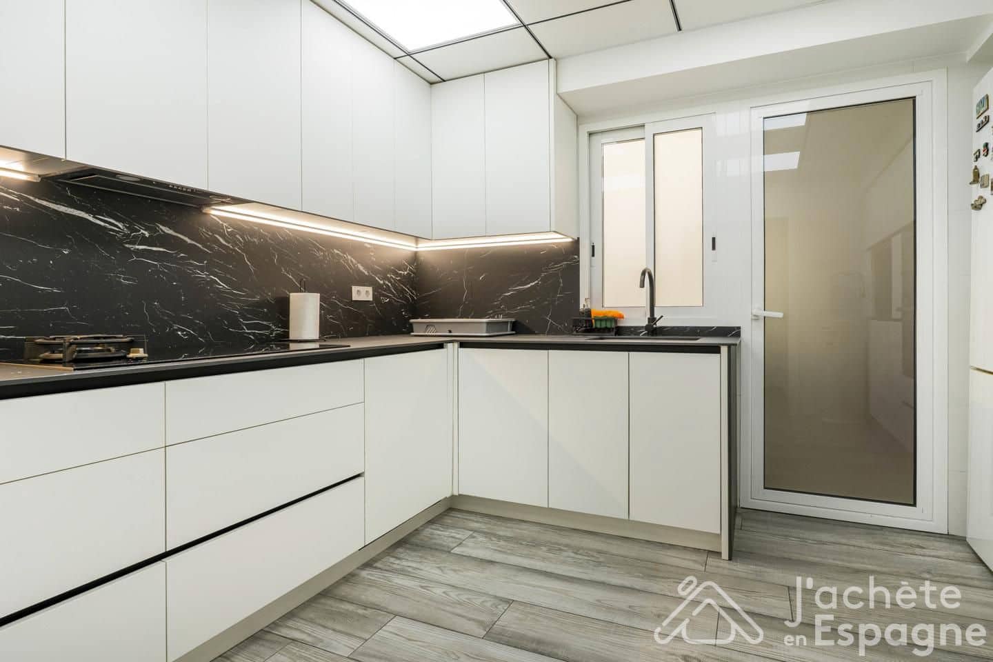 3 soveværelse Lejlighed til salg i L'Alcudia - € 220.000 (Ref: 10116111)