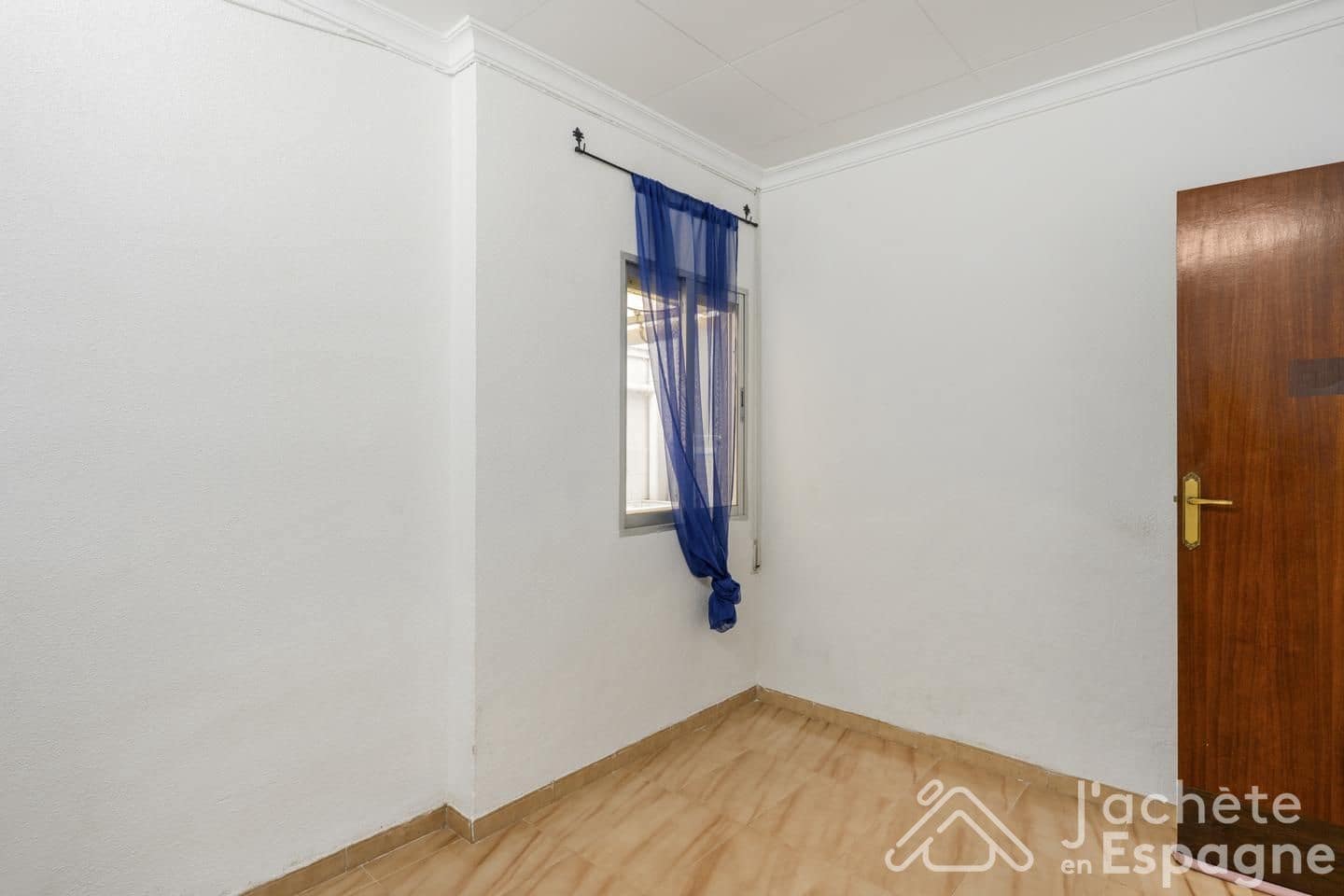 Piso de 3 habitaciones en Algemesí en venta - 145.000 € (Ref: 10116112)